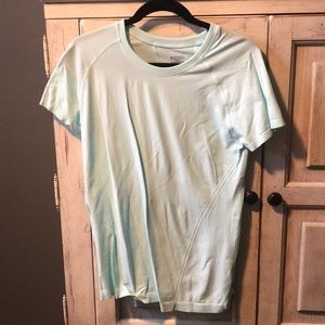 Athleta Momentum Tee